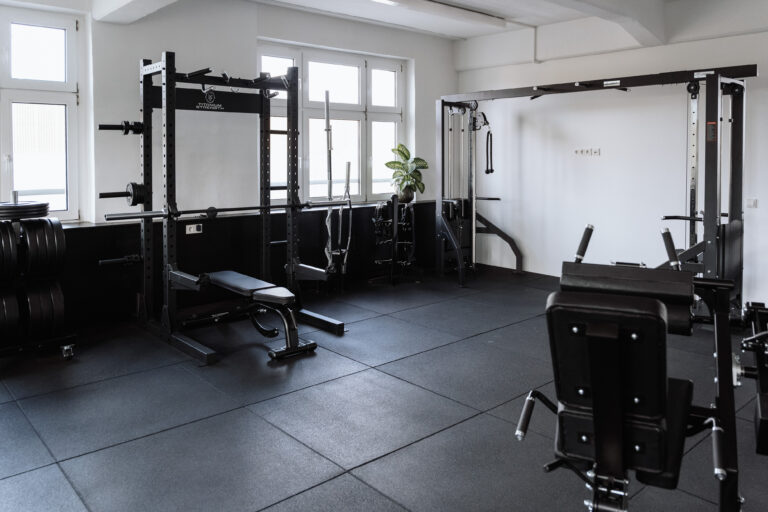 BEPROUD Gym 2 mit Geräten